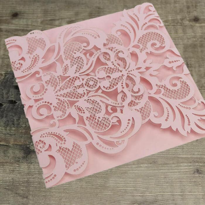 Omslagskort med udskårede flapper - rosa